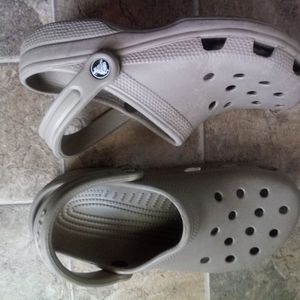 Crocs size 9